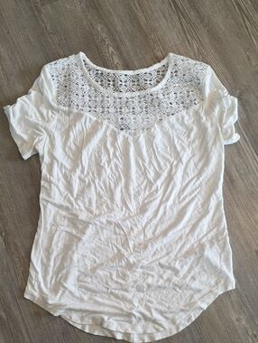 White Lace Yoke Short Sleeve Tee